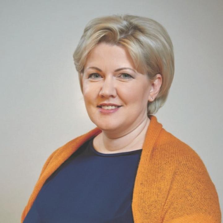 Prēmijas un pabalsti uzņēmumos un budžeta iestādēs