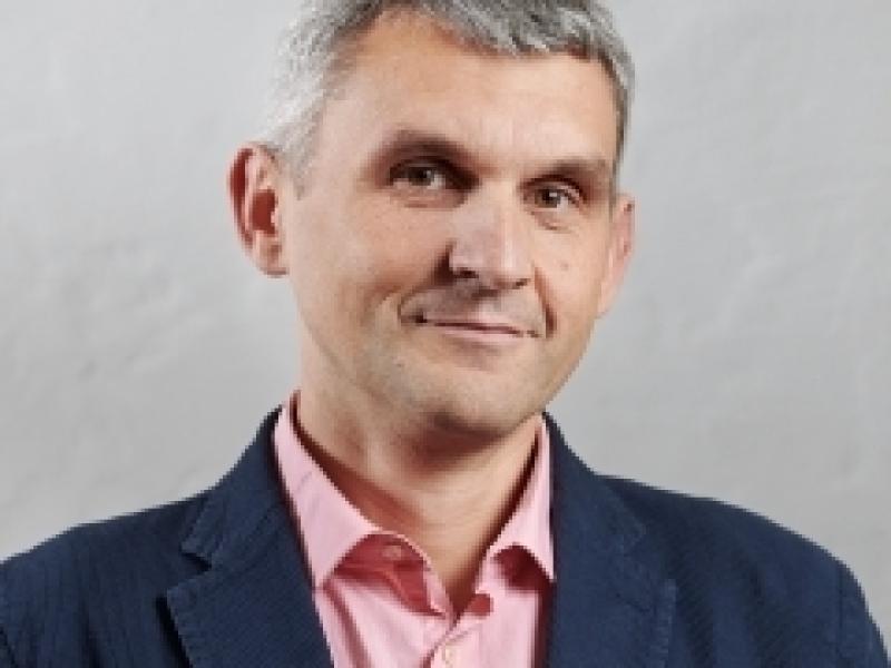 Как платить налоги за недвижимость, вложенную в основной капитал общества?