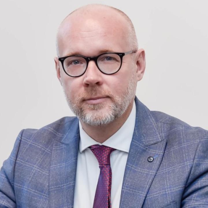 Kas ir starpniecības līgums un kad to slēgt?