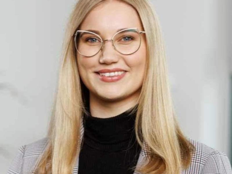 Kad uzņēmuma grāmatvedību kārto vienkāršā, bet kad divkāršā ieraksta sistēmā?